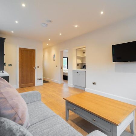 Dingle Way Snug, Luxury Apartment Exterior photo