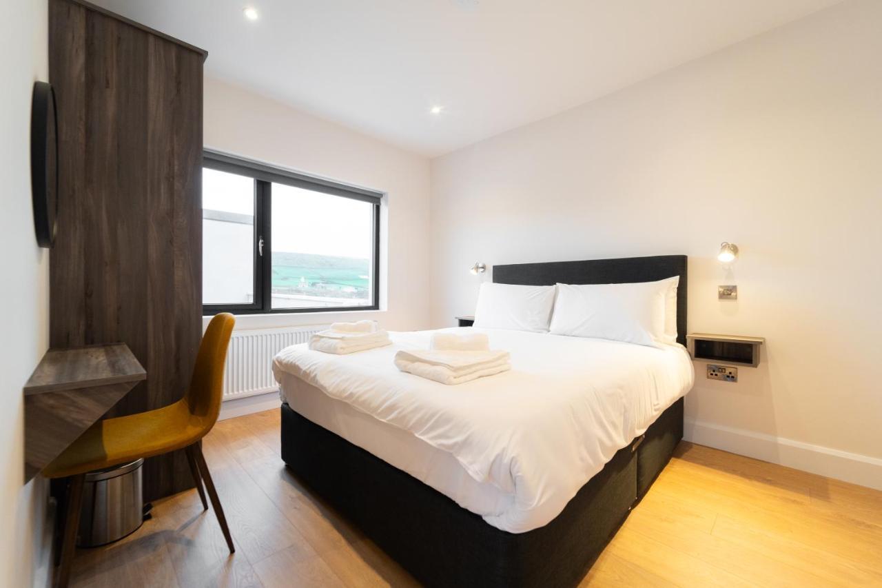 Dingle Way Snug, Luxury Apartment Exterior photo